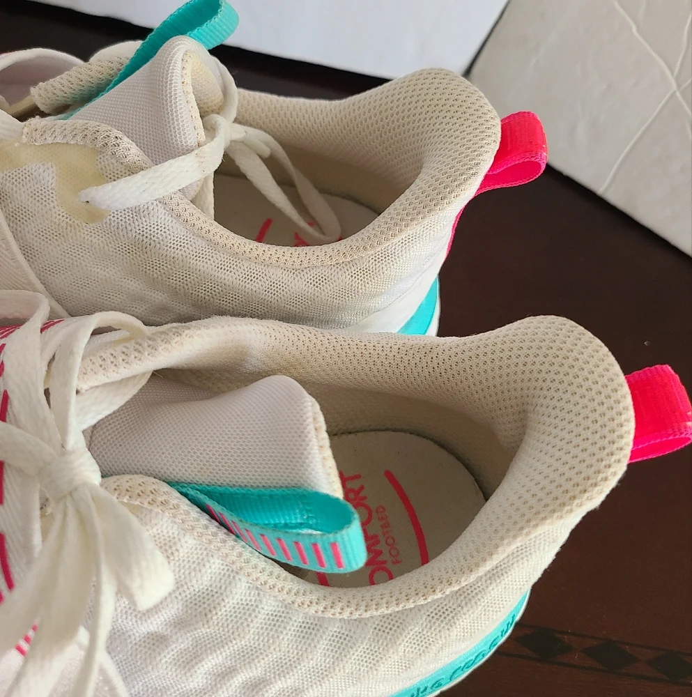 Nike Renew In  White Sneakers Women's Sz.8.5 - Picture 3 of 7